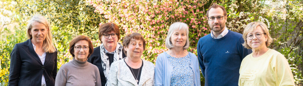 Ein Gruppenfoto des Vorstand des Vereins Förderkreis Krebskranke Kinder Aachen